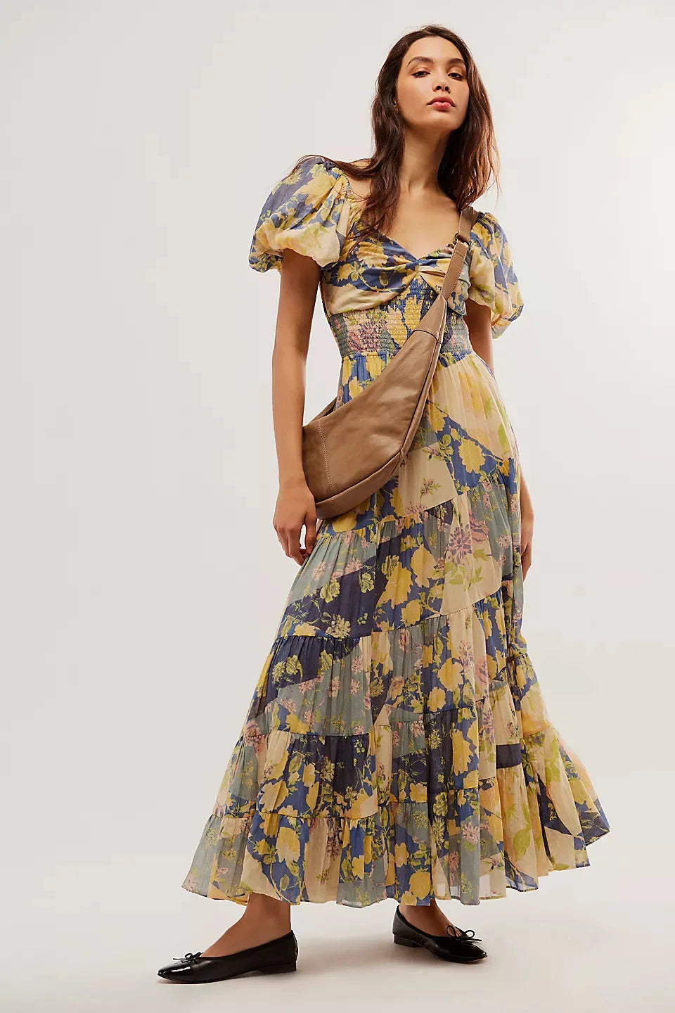 Blomstret Chiffon Maxi Kjole – En Drøm Af Boho Stil