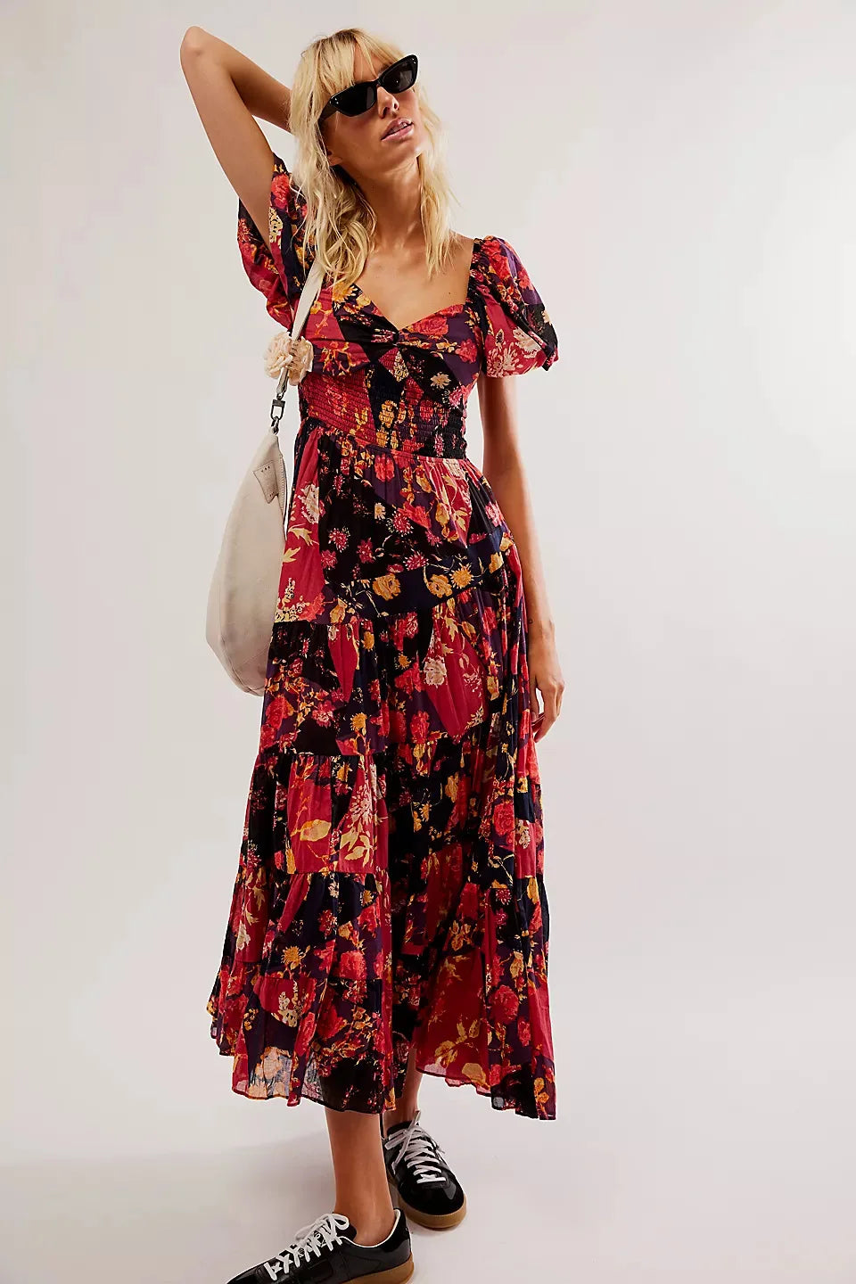 Blomstret Chiffon Maxi Kjole – En Drøm Af Boho Stil