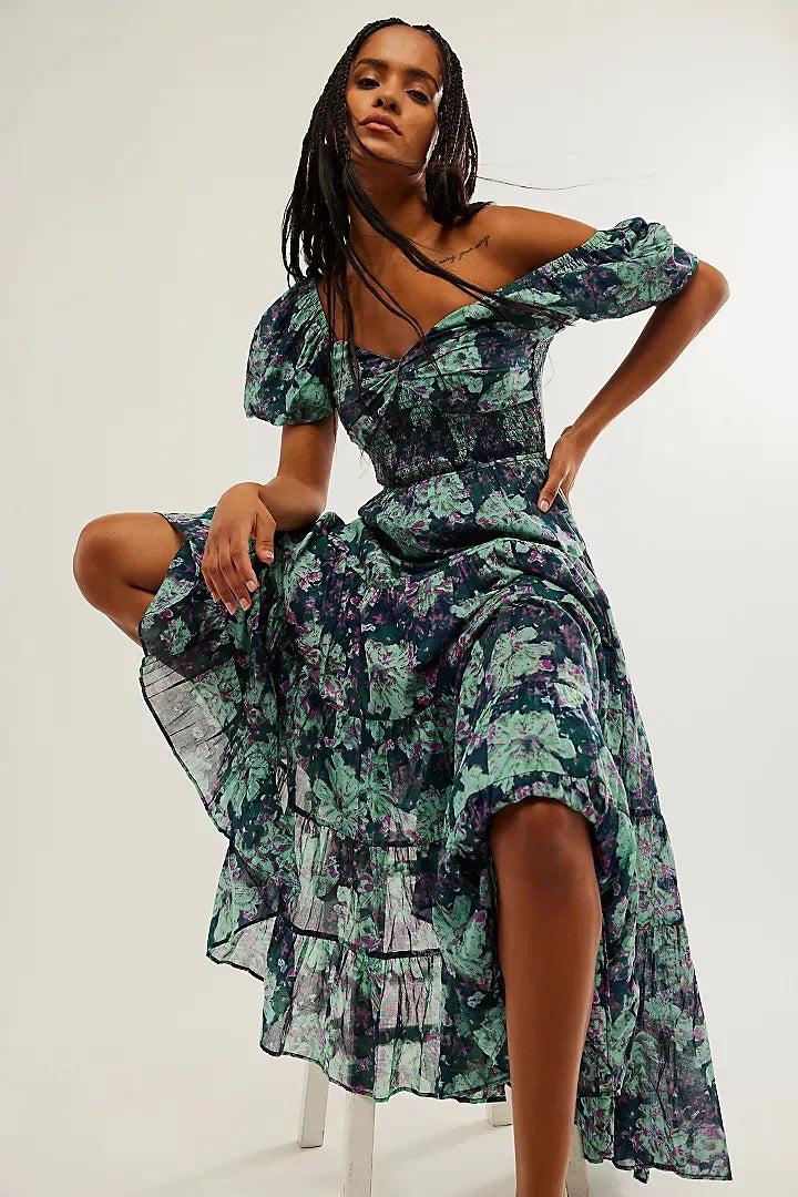 Blomstret Chiffon Maxi Kjole – En Drøm Af Boho Stil
