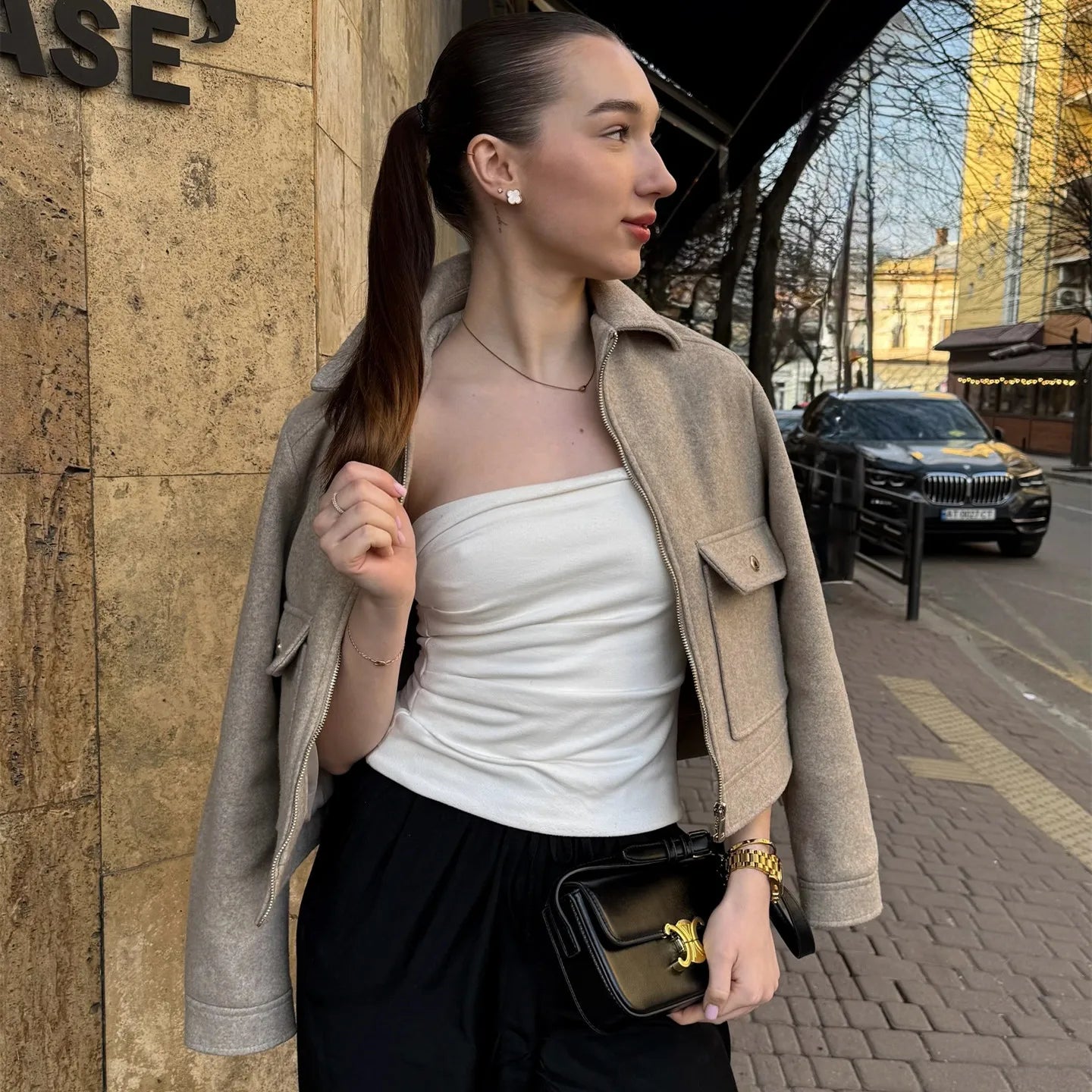 Josefine | Kvinders Kort Casual Jakke med Lynlås