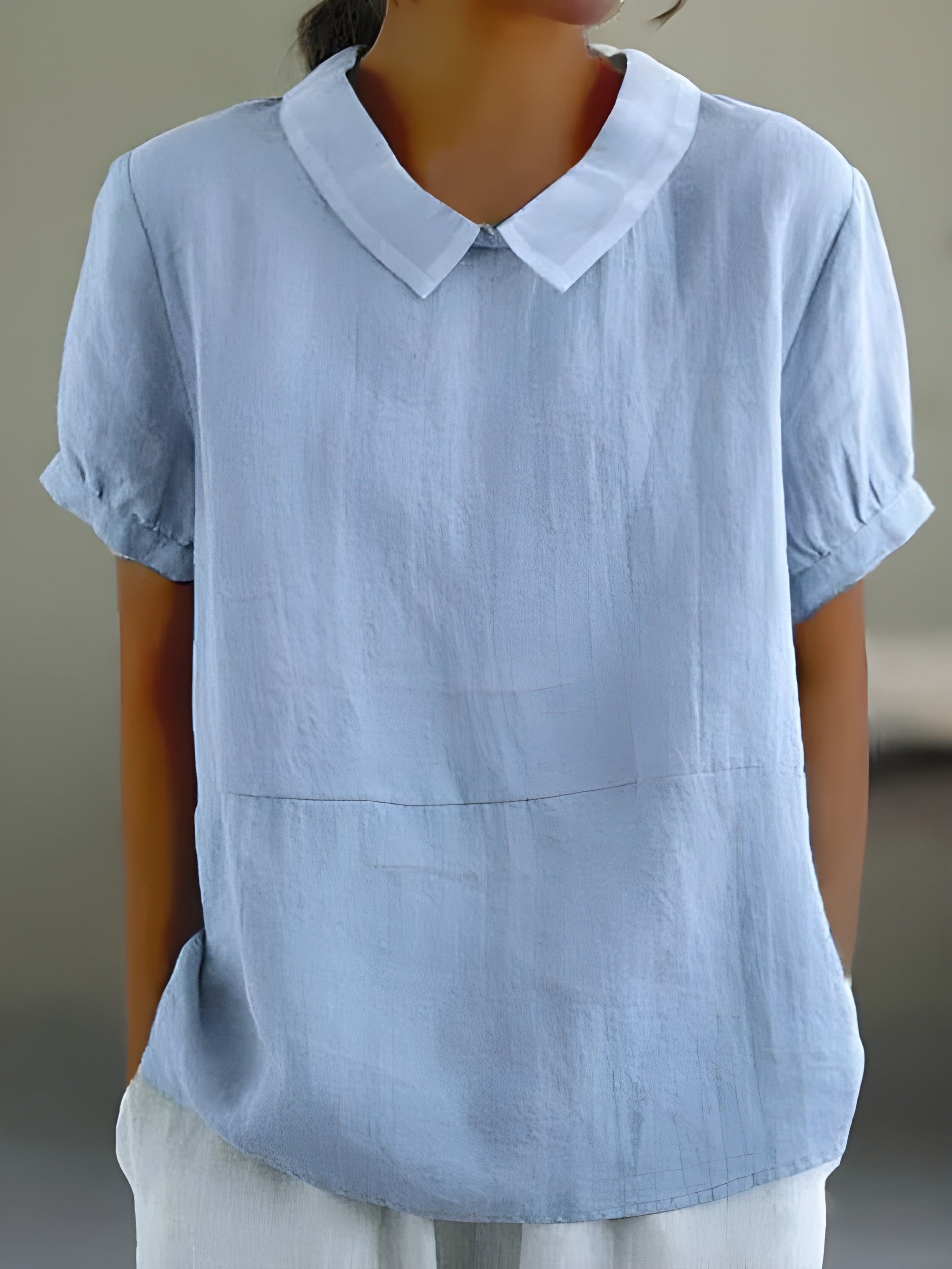 ALMA | Den Luftige Bluse med Elegant Krave