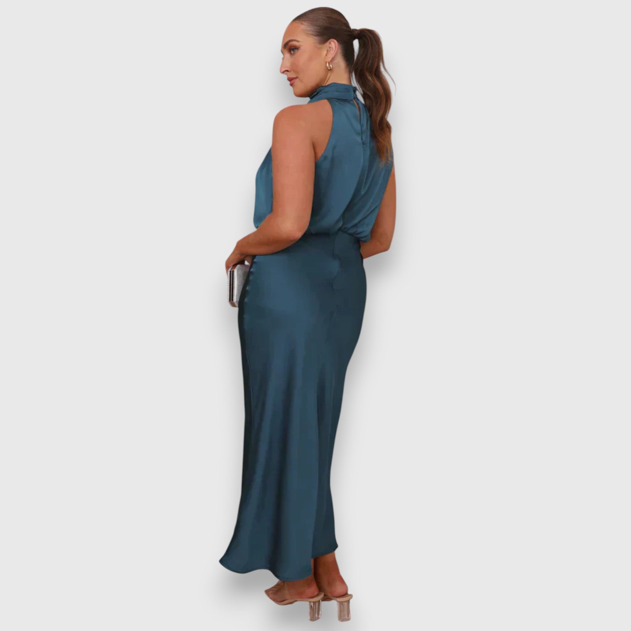 Louise – Klassisk Midi Kjole Med Feminint Twist