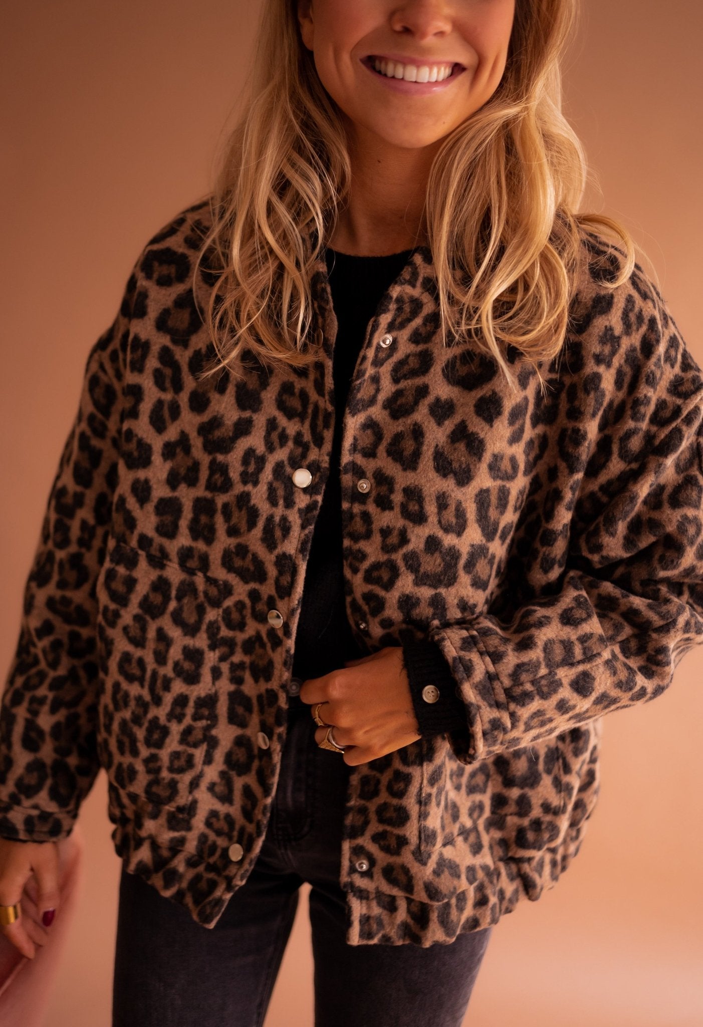 Freja – Vilma Leopardjakke