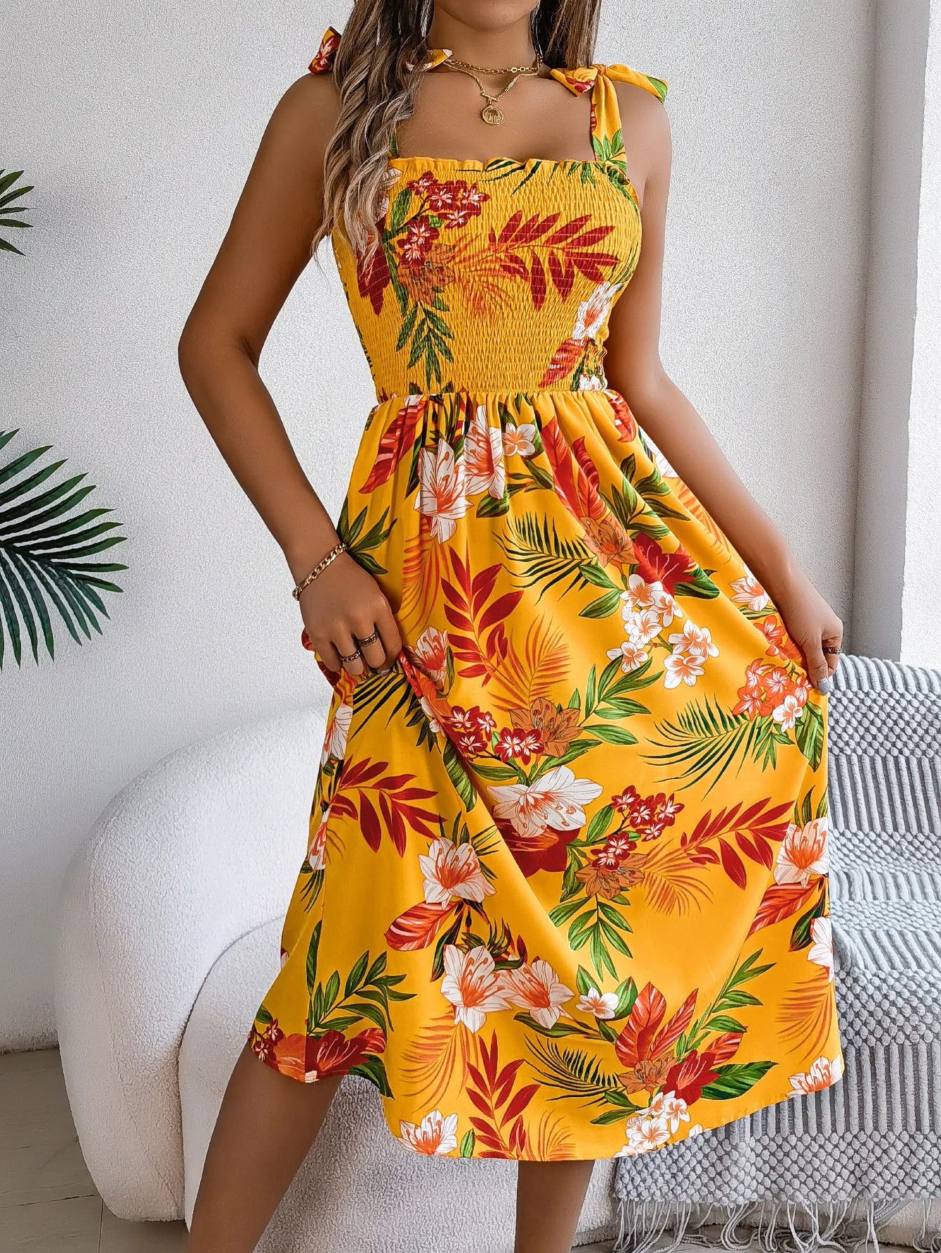 Loria – Elegant Sommerkjole med Blomsterprint