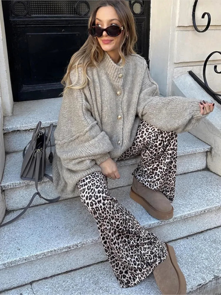 Emma | Dame Varm Strikcardigan med Løs Pasform