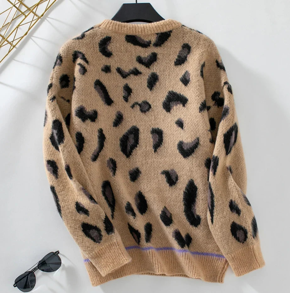 Saga | Pullover i jacquard uld med leopardprint