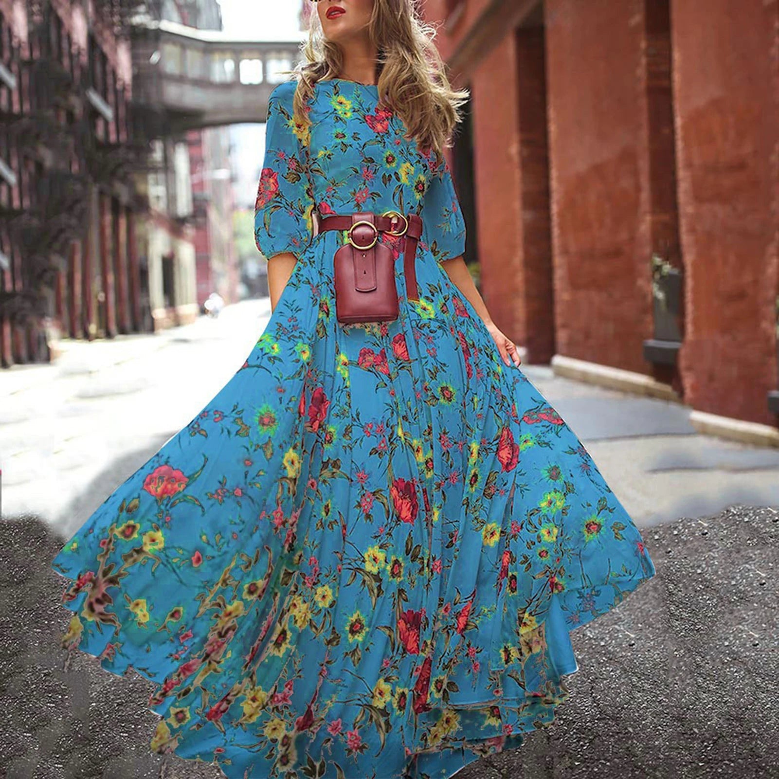 Klara – Blomstret Maxi Kjole med Elegant Swing
