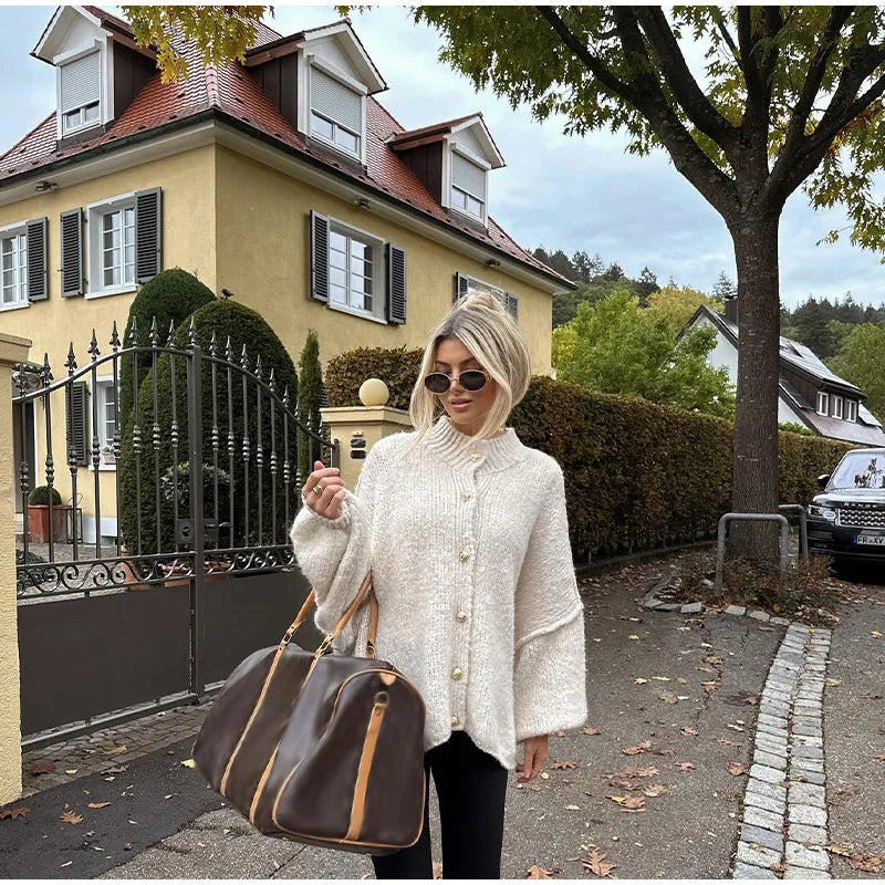 Emma | Dame Varm Strikcardigan med Løs Pasform