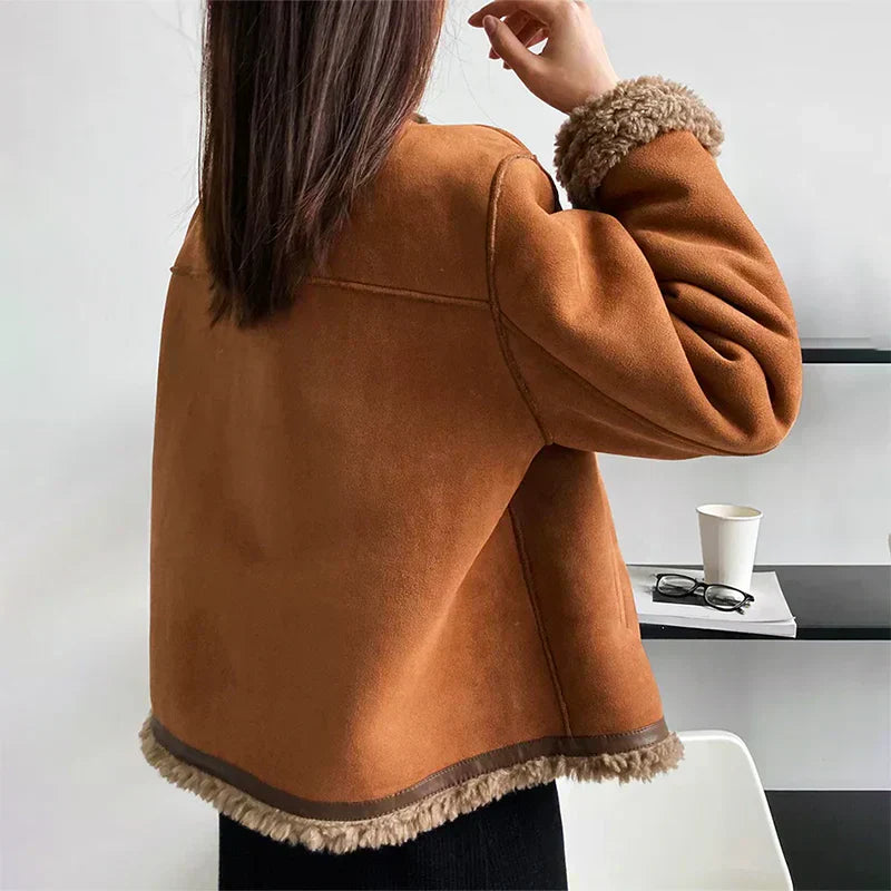 Louise – Tidløs Elegance & Uovertruffen Vintervarm